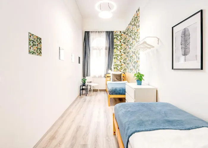 Central And Cozy - In Vivid Neighbourhood