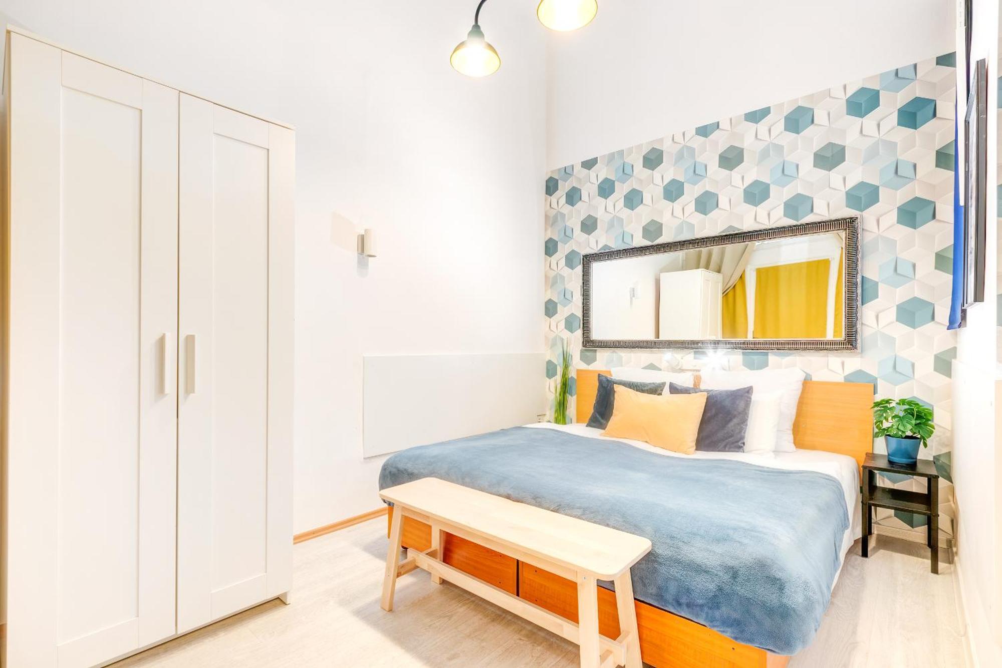 Apartment Central And Cozy - In Vivid Neighbourhood *