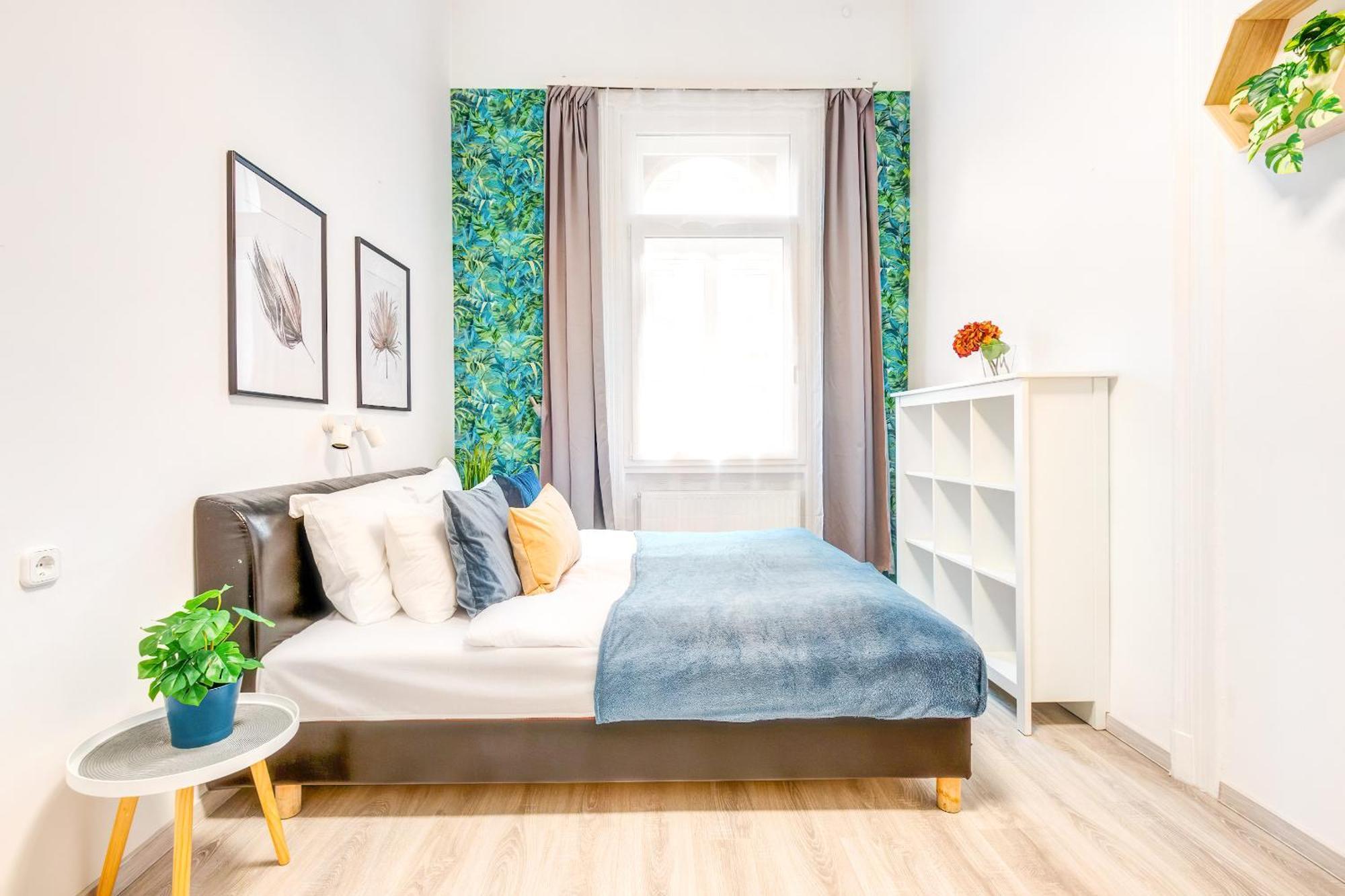 Apartment Central And Cozy - In Vivid Neighbourhood